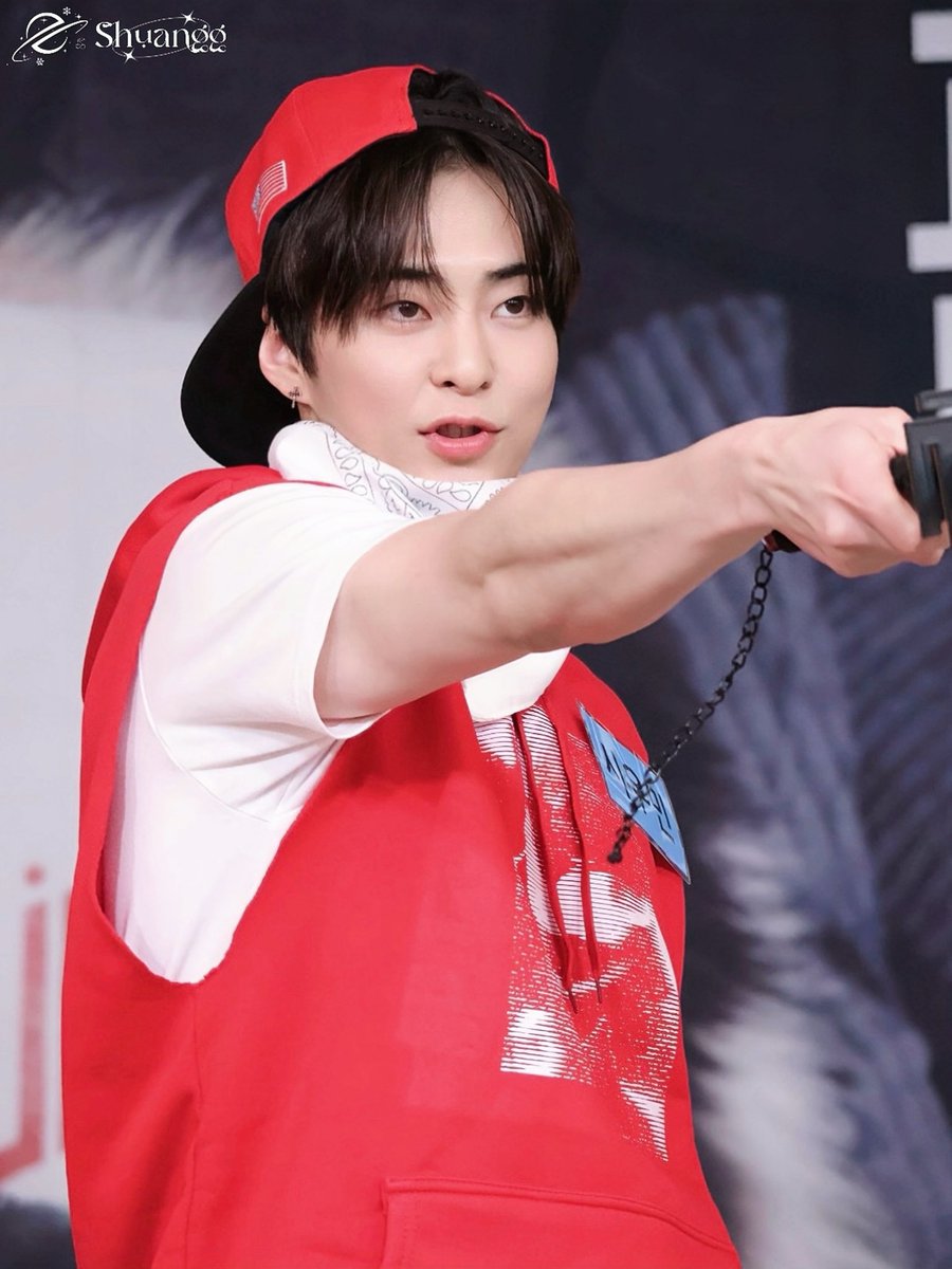 Shuangg1225's tweet photo. #xiumin #김민석 
#시우민 #シウミン
@XIUMIN_INB100 
🍎 https://t.co/VnG3bdmsYX