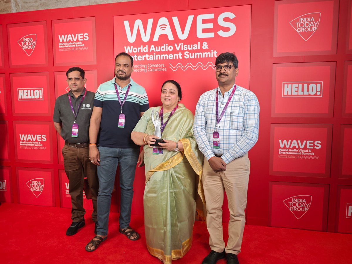 IIMC_India's tweet image. Silver Shines Bright!🥈

IIMC’s @ApnaRadio_IIMC wins the Silver Award in Community Radio Content challenge at #Waves25!

With stories that resonate &amp;amp; voices that empower, Apna Radio continues to bridge hearts &amp;amp; communities.

⁠@MIB_India @PMOIndia @AshwiniVaishnaw  @sangpran