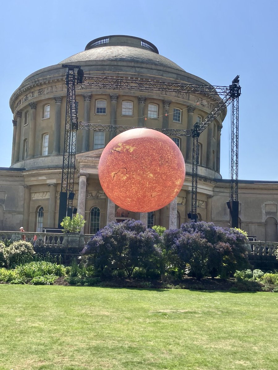 karen thompson tweet media