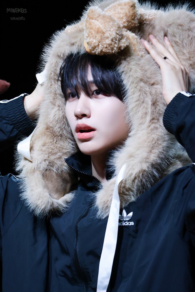 250502🐻
#김성민 #KIMSUNGMIN
#CLOSEYOUREYES #클로즈유어아이즈
#클유아 #CYE