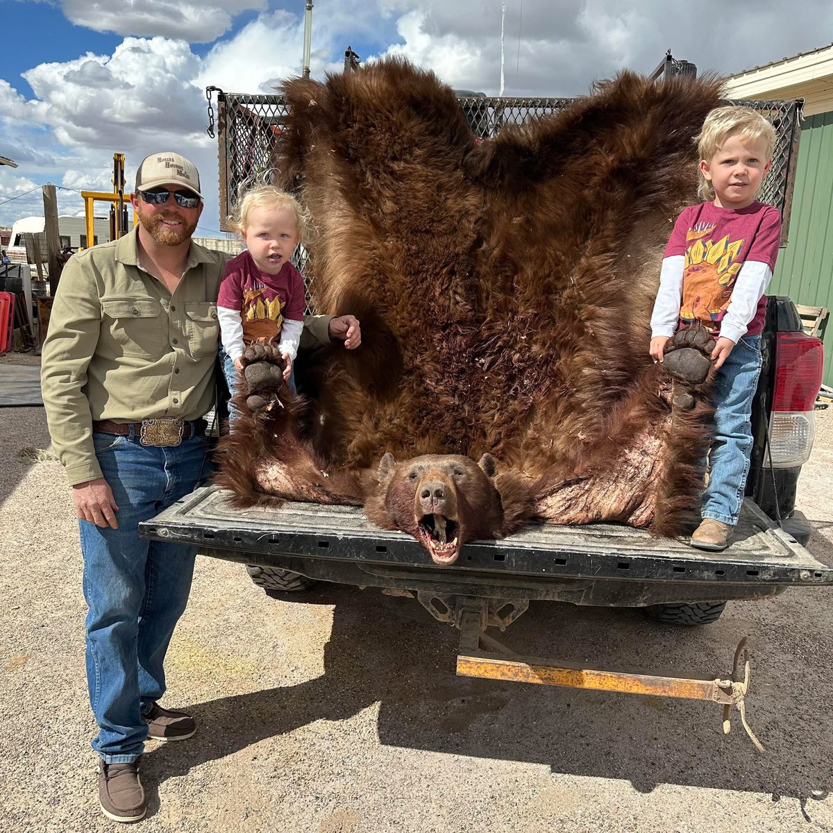 Xpose Trophy Hunting (@xposetrophyhunt) on Twitter photo Wade Hollerman, Pine Valley Outfitters, Utah with his 2 sons. These kids should be going to bed with plush toy bears not posing like this. Sad. 🤬
#BanTrophyHunting RT
<a href="/SARA2001NOOR/">Sara✌️💙🍉peaceFOReveryone</a> <a href="/Angelux1111/">Angel</a> <a href="/Gail7175/">WatchDominion.com Ⓥ</a> <a href="/Lin11W/">🌱🌹❤️ Anonymous for the voiceless ❤️🌹🌱</a> <a href="/Protect_Wldlife/">PROTECT ALL WILDLIFE</a> <a href="/PhaedraXTeddy/">Phaedra</a> Wade Hollerman, Pine Valley Outfitters, Utah with his 2 sons. These kids should be going to bed with plush toy bears not posing like this. Sad. 🤬
#BanTrophyHunting RT
<a href="/SARA2001NOOR/">Sara✌️💙🍉peaceFOReveryone</a> <a href="/Angelux1111/">Angel</a> <a href="/Gail7175/">WatchDominion.com Ⓥ</a> <a href="/Lin11W/">🌱🌹❤️ Anonymous for the voiceless ❤️🌹🌱</a> <a href="/Protect_Wldlife/">PROTECT ALL WILDLIFE</a> <a href="/PhaedraXTeddy/">Phaedra</a>