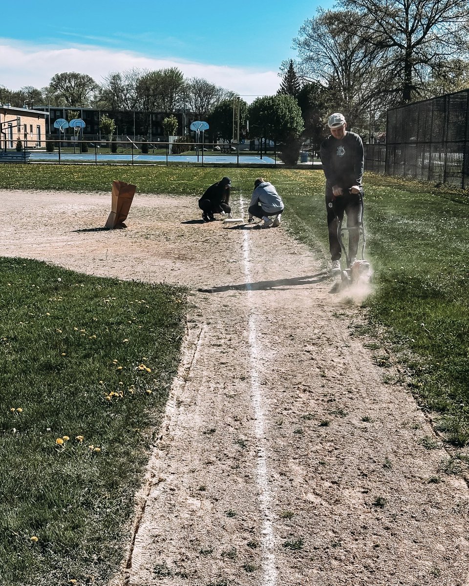 Detroit Tigers Community Impact (@tigerscommunity) on Twitter photo Yesterday was a great day for a <a href="/pennington/">Pennington Lawn</a> field clean up!
Members of the Tiger front office were joined by Eagles Sports staff to clean up Balduck Park! Yesterday was a great day for a <a href="/pennington/">Pennington Lawn</a> field clean up!
Members of the Tiger front office were joined by Eagles Sports staff to clean up Balduck Park!