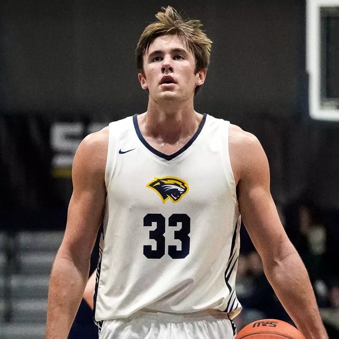 Listen to my conversation with JMU Men's Basketball commit Gabe Newhof.

Newhof was an NAIA All-American last season, and he averaged 21.7 points, 8.0 rebounds &amp; 1.9 assists over his three years at Spring Arbor.

🔊 bit.ly/4lZg3MO

<a href="/JMUMBasketball/">JMU Men's Basketball</a> | <a href="/GabeNewhof/">Gabe Newhof</a> 

📷 SAU