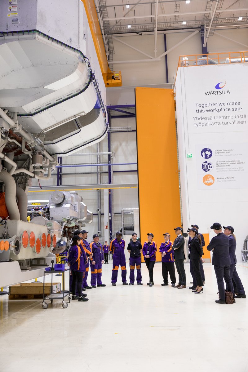 wartsilacorp's tweet image. Honoured to welcome President of #Finland Alexander Stubb &amp;amp; Mrs Innes-Stubb to our #SustainableTechnologyHub in Vaasa! 🇫🇮✨
Mr President &amp;amp; Mrs Innes-Stubb got a close-up view of our engines &amp;amp; the transformative impact of our work in shaping the #decarbonisation of marine &amp;amp; energy