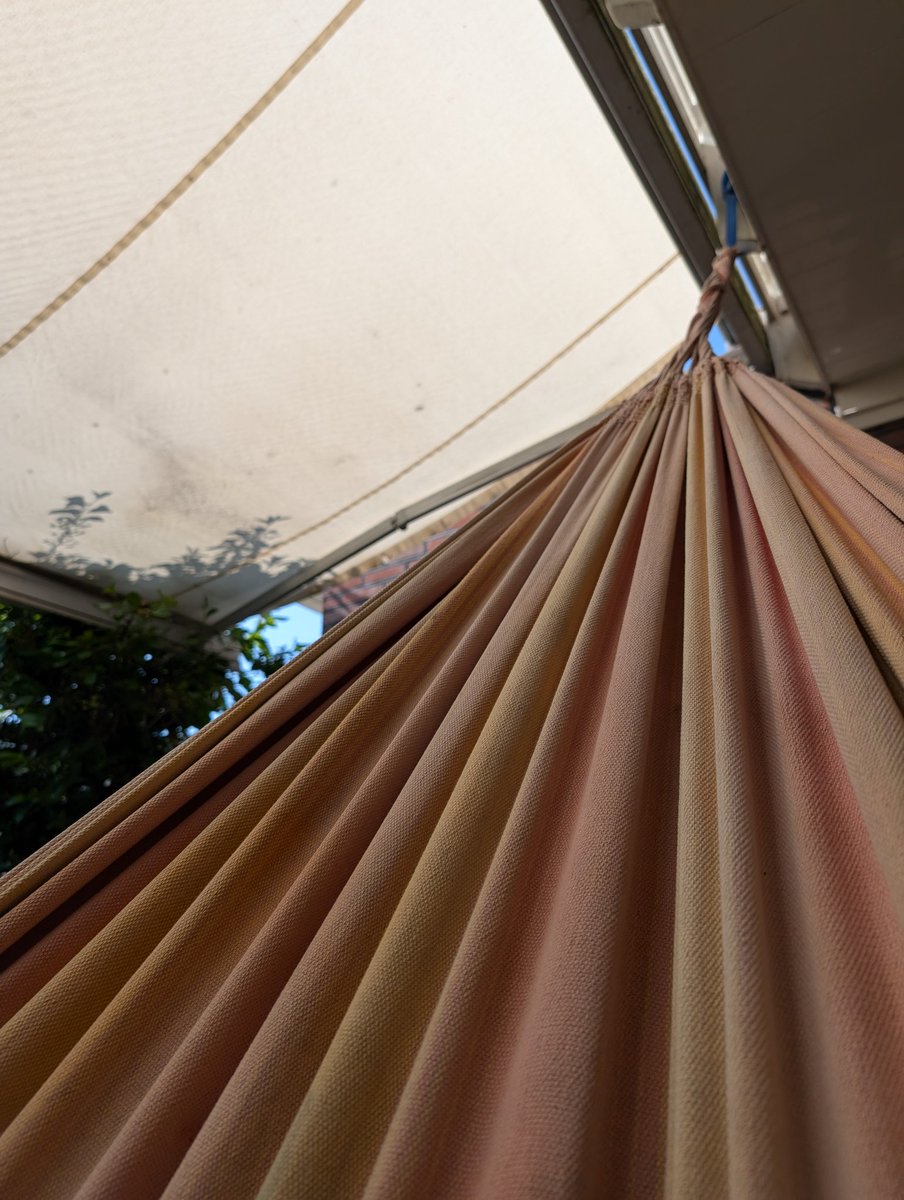 Ernst_blok's tweet image. Lummelen in de #Hangmat ,dat zou ik vaker kunnen doen.