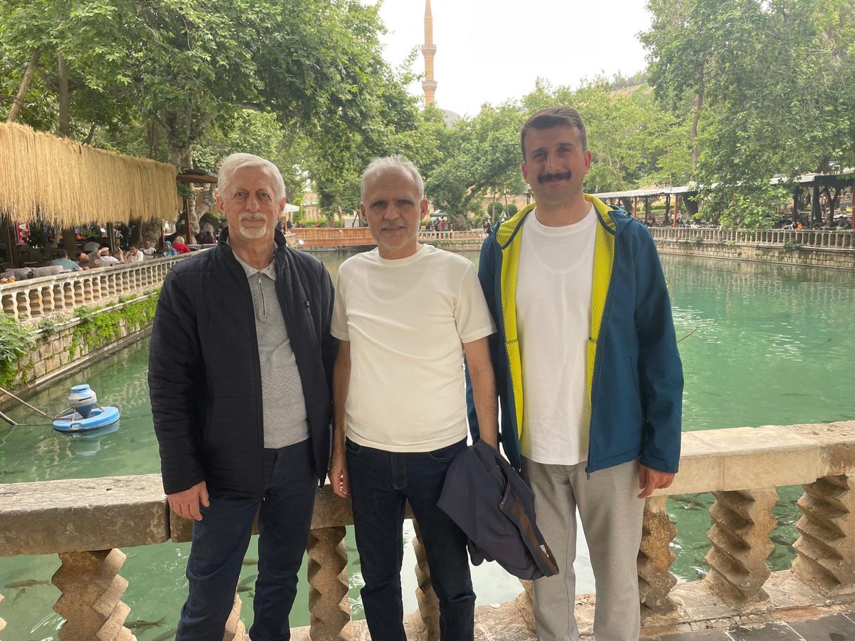 Şanlı Şehrimizde bizleri ziyaret eden Türkiye Madeni Eşya Sanatkarları Federasyonu Genel Başkan Vekili Mustafa Geç, Yönetim Kurulu Üyesi Uğur Tüfekçi ve Genel Sekreter Ersin Akkan’ a çok teşekkür ediyorum.