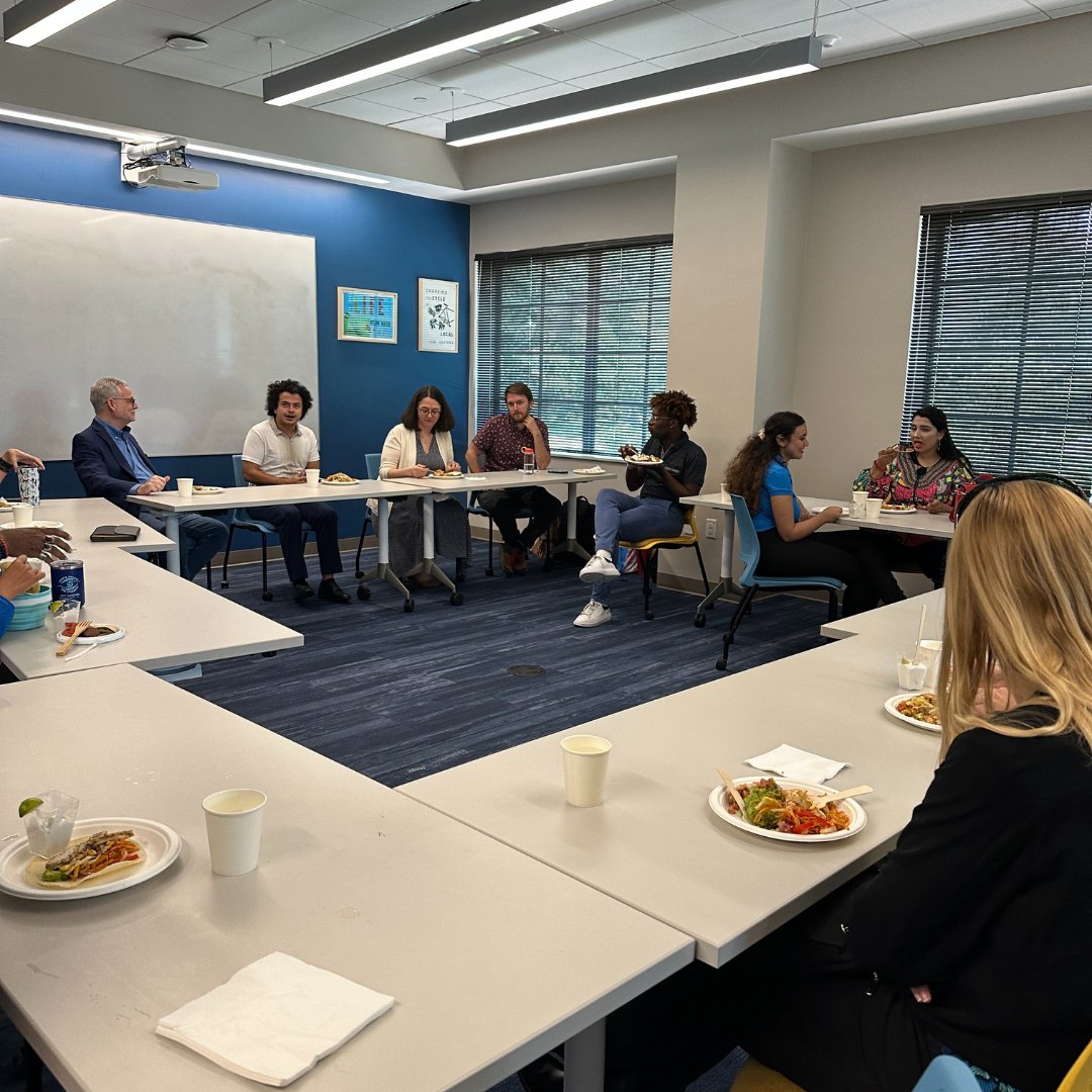 Rollins College Partnership Spotlight ✨

Rally’s partnership with Rollins College is key in shaping our curriculum and fostering collaboration with social enterprises. Together, we’re driving social impact and cultivating the next generation of changemakers!