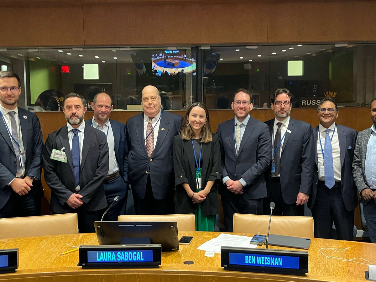 Finance in Common (@financeincommon) on Twitter photo 🌍 This week, FiCS and <a href="/IDFC_Network/">International Development Finance Club</a> co-hosted a dynamic side event at the United Nations on the role of PDBs in Country Platforms!
Honored to welcome Colombia’s Ambassador to the US and colleagues from <a href="/ndcpartnership/">NDC Partnership</a>, <a href="/the_IDB/">Inter-American Development Bank</a>, GFANZ, Kenya’s Climate Envoy & <a href="/UNDP_SDGFinance/">UNDP Sustainable Finance</a>. 🌍 This week, FiCS and <a href="/IDFC_Network/">International Development Finance Club</a> co-hosted a dynamic side event at the United Nations on the role of PDBs in Country Platforms!
Honored to welcome Colombia’s Ambassador to the US and colleagues from <a href="/ndcpartnership/">NDC Partnership</a>, <a href="/the_IDB/">Inter-American Development Bank</a>, GFANZ, Kenya’s Climate Envoy & <a href="/UNDP_SDGFinance/">UNDP Sustainable Finance</a>.