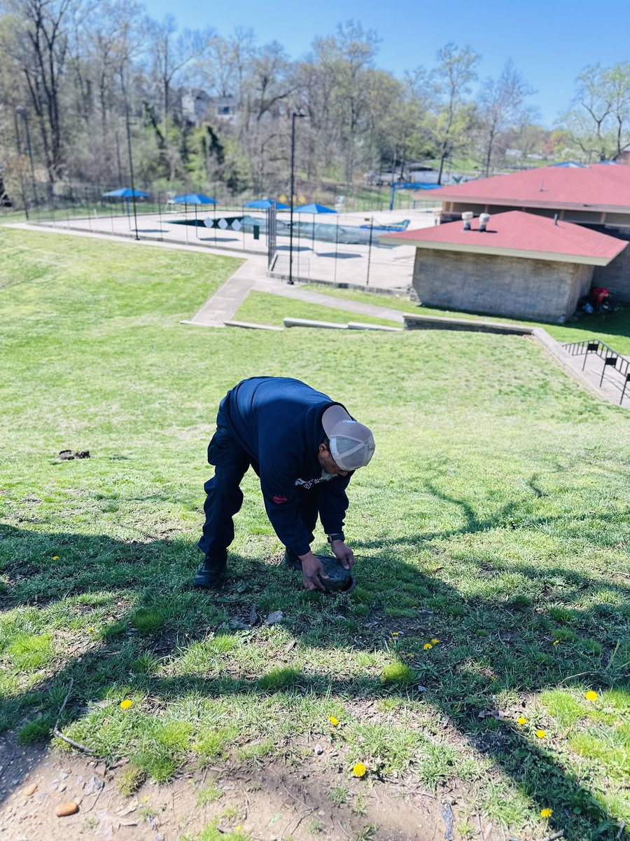 DCDGS's tweet photo. 💧As part of our Spring-Summer Readiness operations, our hardworking Facilities Team continues turning on our water sources to help keep the water flowing! Please be patient as the completion for water activation is estimated for May 31st! #DGSMaintainsDC #DGSAtWork https://t.co/3sMrSZSiRj