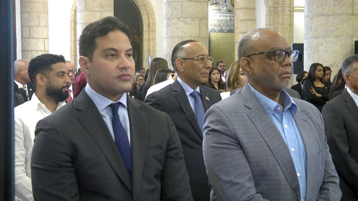 CamaraCuentasRD (@camaracuentasrd) on Twitter photo La presidenta de la #CCRD, Dra. Emma Polanco Melo, acompañada del vipresidente Francisco Tamárez Florentino, Francisco Alberto Franco Soto y Ramón Méndez Acosta, miembros del Pleno, Participaron en la Misa de Acción de Gracias por el 96 aniversario de la <a href="/ContraloriaRD/">Contraloría General de la República Dominicana</a> La presidenta de la #CCRD, Dra. Emma Polanco Melo, acompañada del vipresidente Francisco Tamárez Florentino, Francisco Alberto Franco Soto y Ramón Méndez Acosta, miembros del Pleno, Participaron en la Misa de Acción de Gracias por el 96 aniversario de la <a href="/ContraloriaRD/">Contraloría General de la República Dominicana</a>