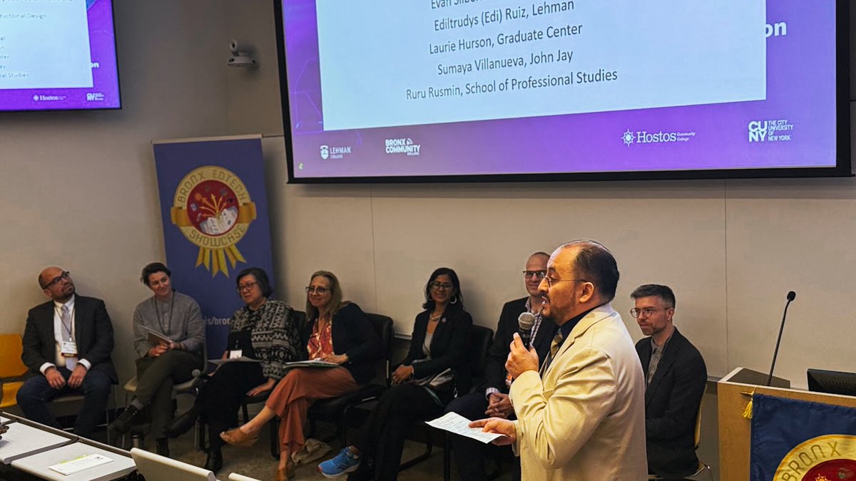 📸 A full house at the #BronxEdTech keynote panel:
With leaders from across <a href="/CUNY/">The City University of New York</a>, the panel urged action—not just awareness—as AI reshapes learning.

🎥 Watch: commons.hostos.cuny.edu/bronxedtech/20…

#EdTechShowcase