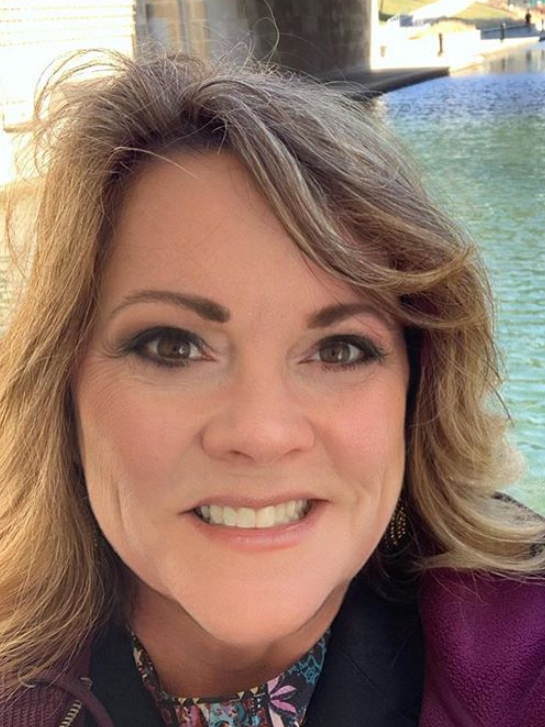 #linkinbio Ik ben #gescheiden en al vele jaren #alleen . Vandaar dat ik toch eens aan het rondkijken ben of er een #leukeman is met wie ik een goede klik heb. Ik ben heel benieuwd of het me gaat lukken!