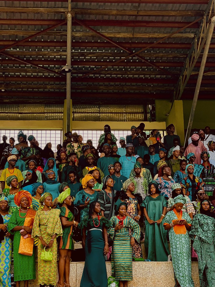 aboderinlekaino's tweet image. On todays episode of FUNAAB's FYB, tradition whispered through fabrics, colors told old stories, and the spirit of Ojude Oba found a new home
RTs are appreciated 🙏🏾 #ojudeffunaab #funaab #FUNAABFYB2025
Thread: