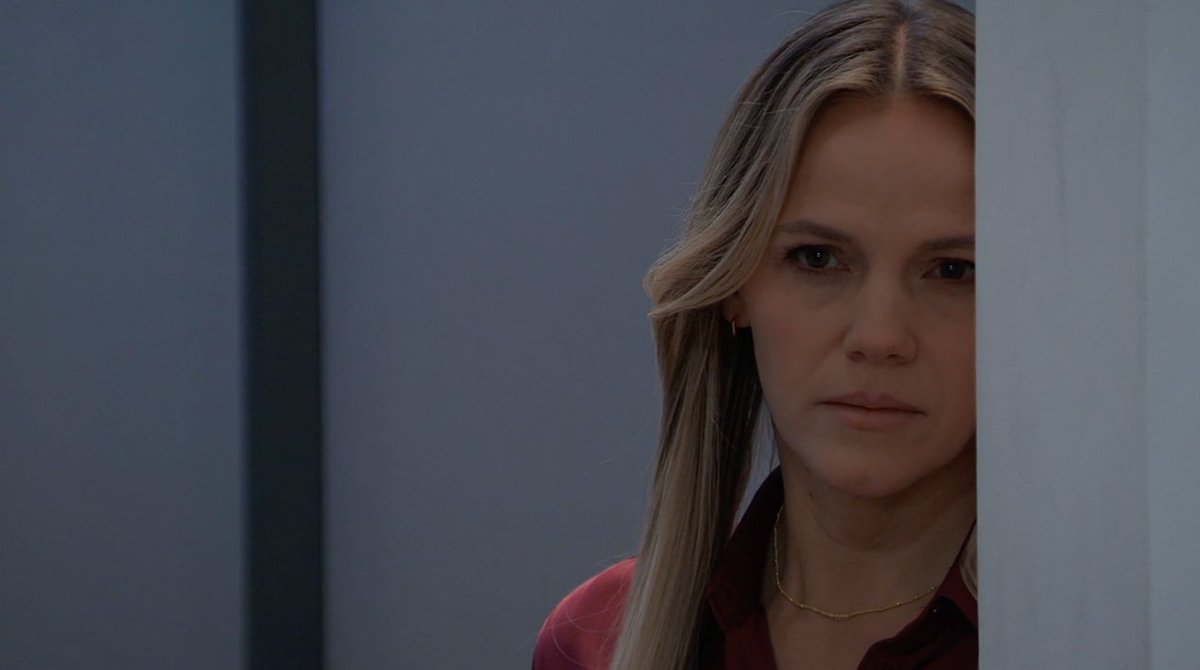 Lulu will always read between the lines... but what it is she sees between Dante, Lois, and Gio that isn't being said out loud?
A brand-new #GH starts RIGHT NOW on ABC!
