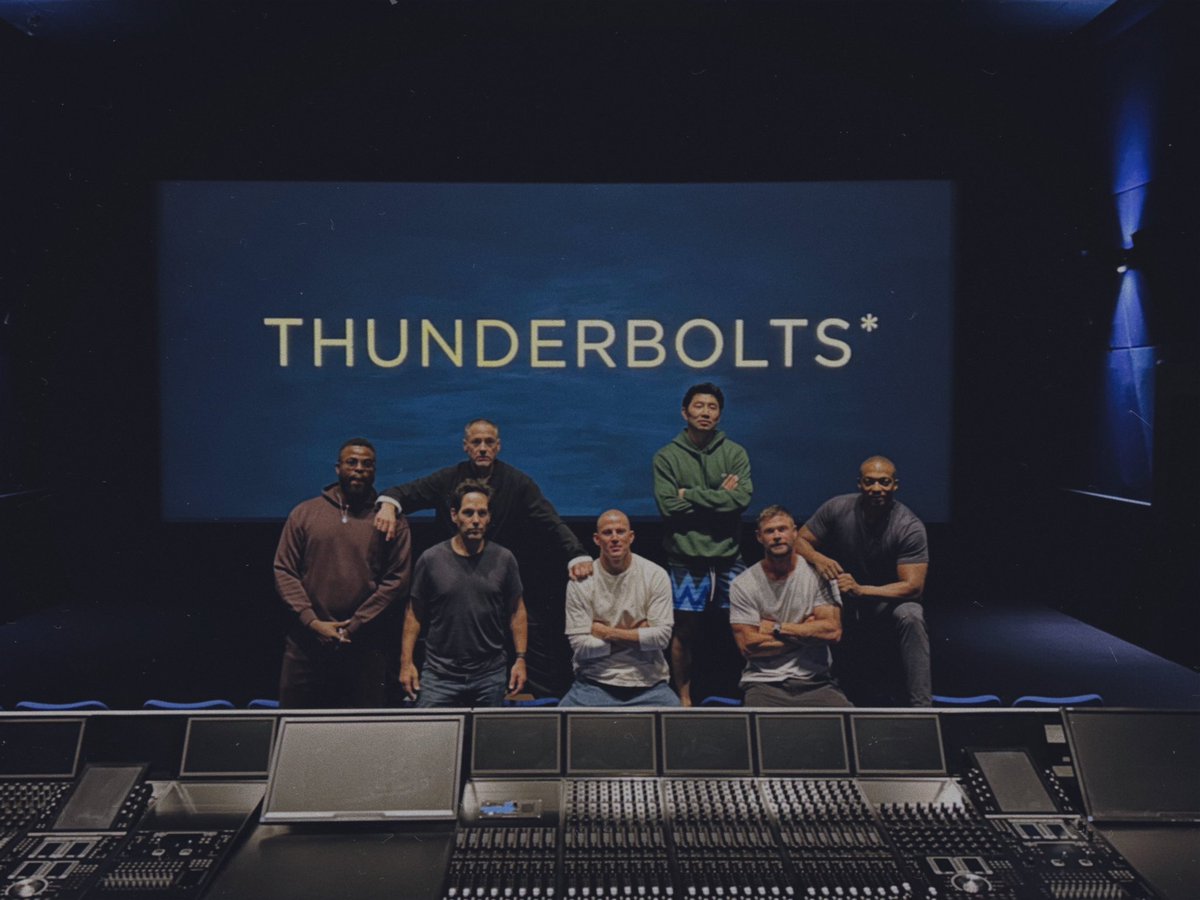 Chris Hemsworth attended a screening of #Thunderbolts with ‘AVENGERS: DOOMSDAY’ cast mates Winston Duke, Paul Rudd, Robert Downey Jr., Channing Tatum, Simu Liu, and Anthony Mackie.

(📸: Simu Liu)