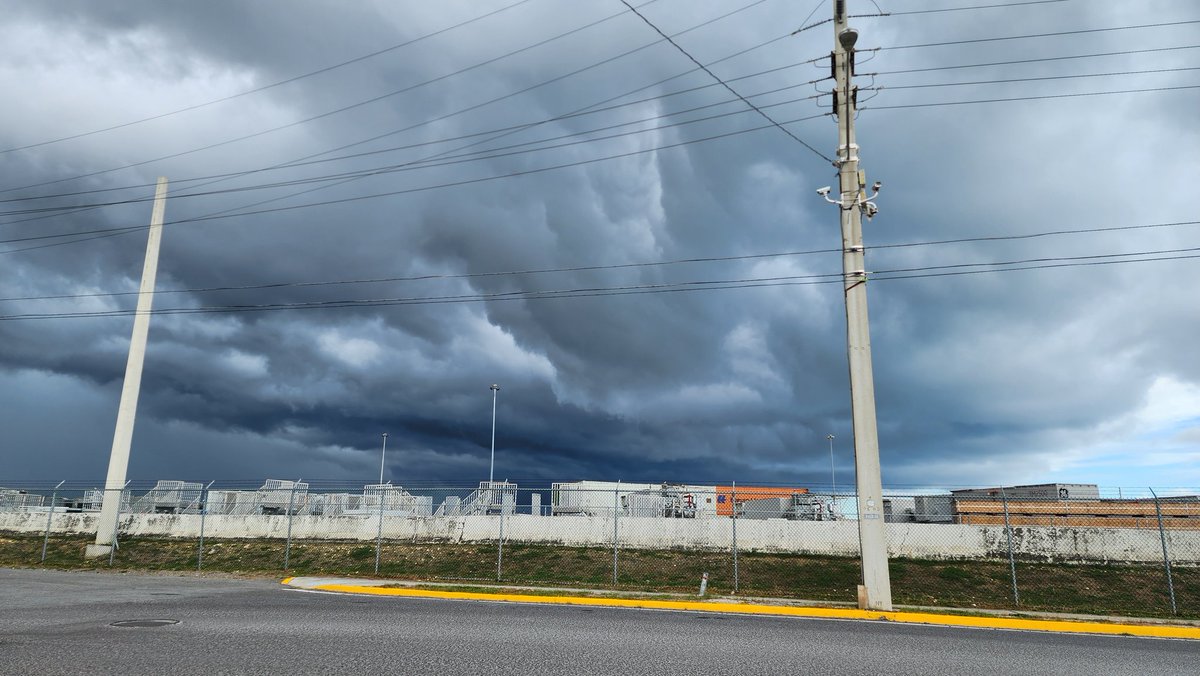 📍Ponce 🇵🇷
Y con viento!
😲😲😲