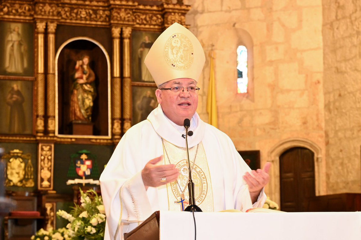 Ministerio de la Mujer República Dominicana (@mmujerrd) on Twitter photo La viceministra administrativa, <a href="/DorisJavierS/">Doris Javier</a>, asistió en la Misa de Acción de Gracias celebrada en la Catedral Primada de América, con motivo del 96.º aniversario de la Contraloría General de la República (<a href="/ContraloriaRD/">Contraloría General de la República Dominicana</a>). La viceministra administrativa, <a href="/DorisJavierS/">Doris Javier</a>, asistió en la Misa de Acción de Gracias celebrada en la Catedral Primada de América, con motivo del 96.º aniversario de la Contraloría General de la República (<a href="/ContraloriaRD/">Contraloría General de la República Dominicana</a>).