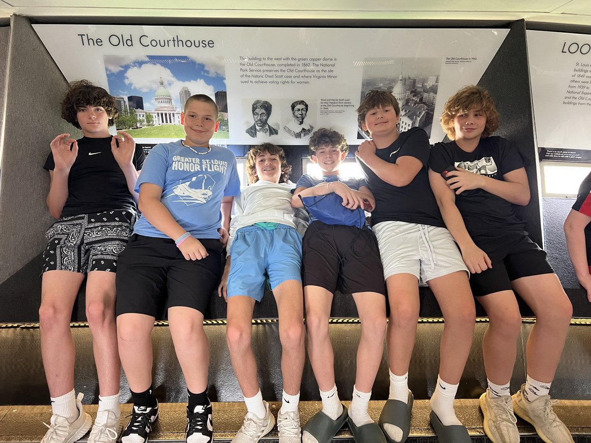 TrishaGrantham5's tweet image. Chaperones for Ashton’s 7th grade field trip to the Arch. Surely brought back some memories🤍 ThankU Ashton for keeping us young🤗 #7A #WSMS #fieldtrip #gatewaytothewest
 #theLou @ag_stl @PtoSms