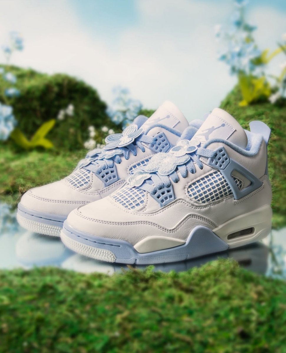 SNKR_TWITR tweet media