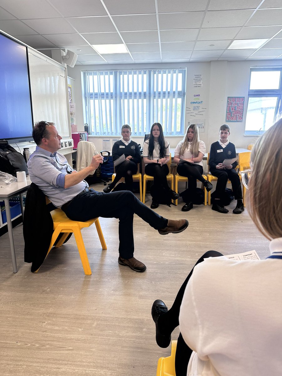 Mrs Morgan (@mrsmorganihs) on Twitter photo A big thank you to Richard from <a href="/ConfComm/">Richard Hull</a> who ran an inspiring session for confident collaboration and effective oracy with our pupils this morning! 🗣️ <a href="/IslwynHigh/">Islwyn High School</a> A big thank you to Richard from <a href="/ConfComm/">Richard Hull</a> who ran an inspiring session for confident collaboration and effective oracy with our pupils this morning! 🗣️ <a href="/IslwynHigh/">Islwyn High School</a>
