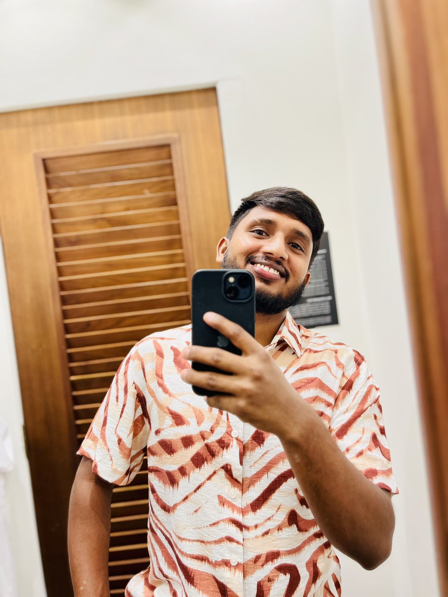krishkr00694953's tweet photo. 😜✨💫 https://t.co/FvvTXgGpez