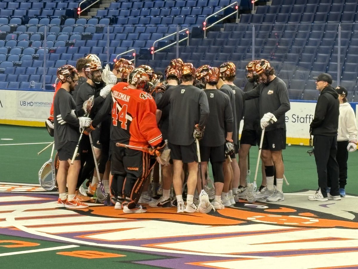 ScottSwenson4's tweet image. Breaking it down in Bandit Land one more time before the first of three playoff games tonite. @NLLBandits face of at 7:30 on CW WNLO-TV.