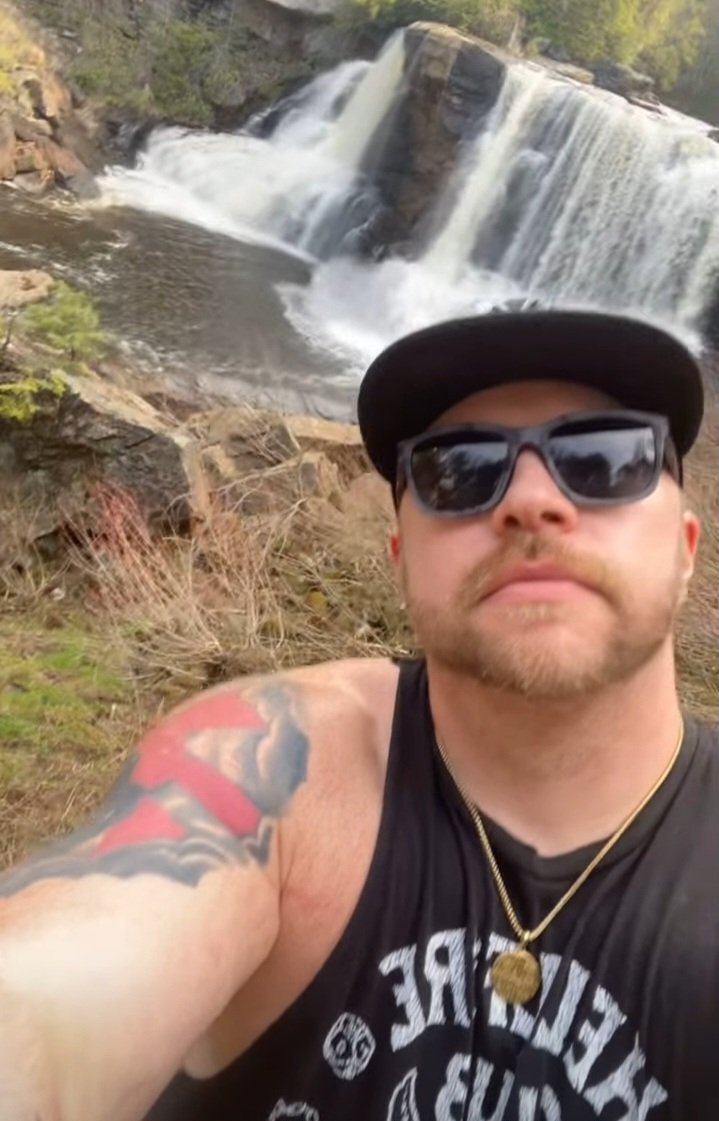 d3v0313's tweet image. Beautiful waterfall along this hike today. 

#PMLL #elCucuy