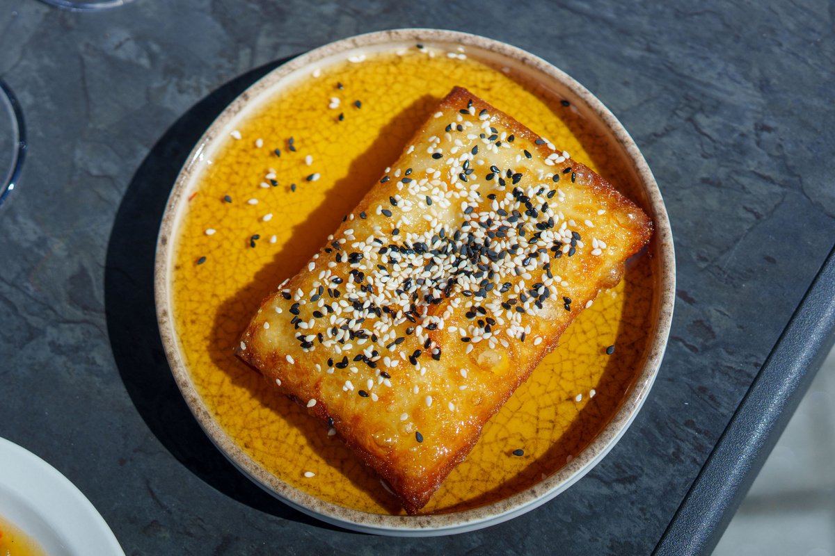 FOOD &amp; DRINK: Salford's Kallos Cafe &amp; Wine Bar is a neighbourhood-style Greek restaurant with fine-dining flourishes. 

creativetourist.com/venue/kallos-c…