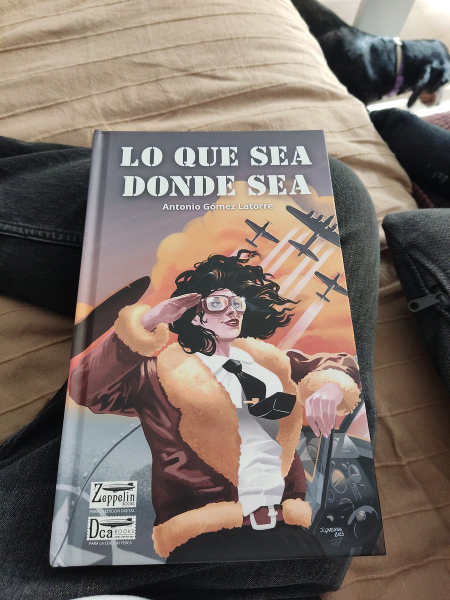 Calcavaz's tweet photo. Admito que he tardado mucho más de lo que hubiese querido en empezarlo, pero 2 días en disfrutarlo (apagón mediante). Don @antogom1 no puede usted dejarme así, necesito saber cómo continúa la historia xD https://t.co/q6vEtNGF2P