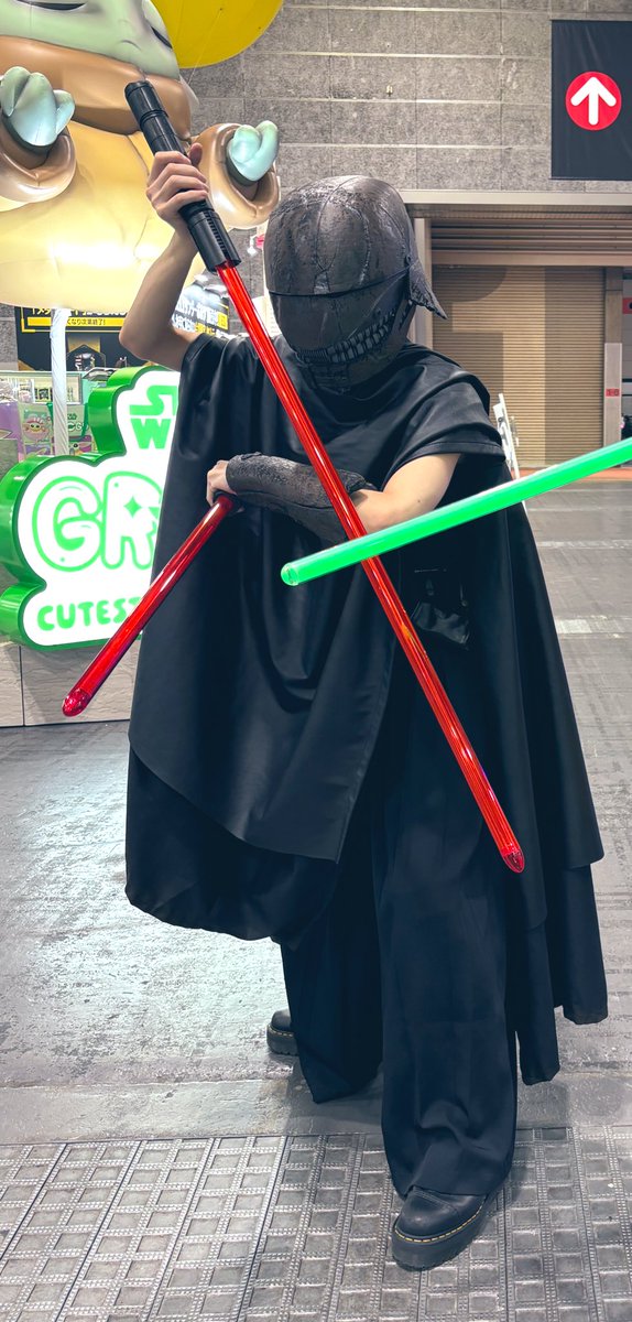 と言うわけで明日から白雪巴さんファンミからのみなとみらいスターウォーズの日という怒涛のGWです