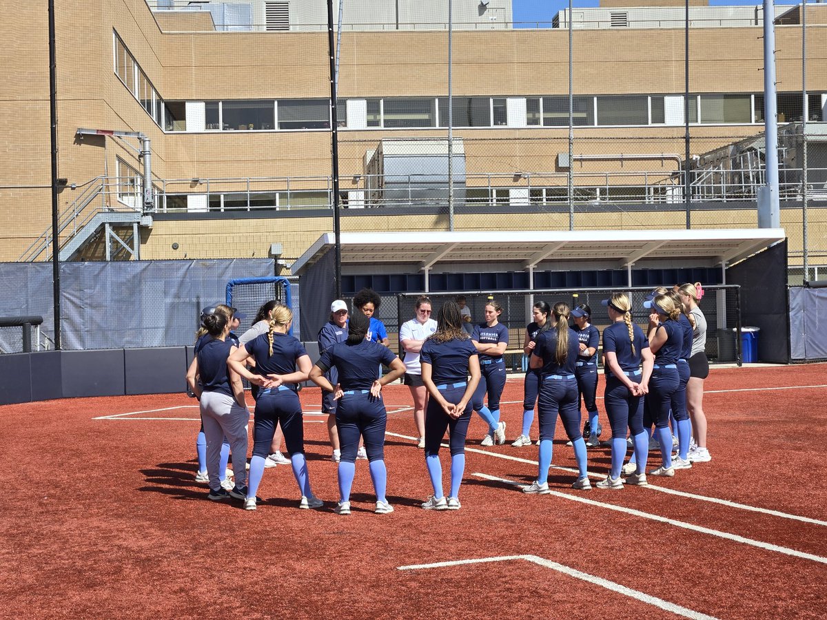Thank you <a href="/CULionsSoftball/">Columbia Softball</a> for having my family and I in for a visit. I really enjoyed myself and learned a lot. Good luck this wknd! Go Lions!  <a href="/JenTeague24/">Coach Teague (she/her)</a> <a href="/Coach_AndreaB/">Andrea Bombace</a> <a href="/coachmaida/">Madison Maida</a> <a href="/TexasGlory/">Texas Glory</a> <a href="/cedricc07734293/">Cedric Coleman</a>