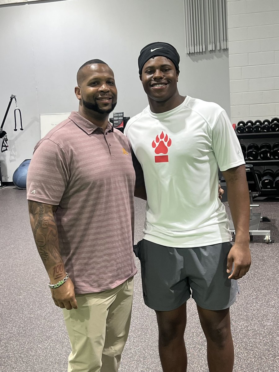 Lekhy Thompkins (@lekhythompkins1) on Twitter photo Thank you <a href="/CoachJ_Everett/">Jayden Everett</a> for stopping by to see me today!! <a href="/GopherFootball/">Minnesota Football</a> <a href="/Minnesota247/">Gopher Illustrated</a> <a href="/Gophers247/">Gopher Illustrated</a> <a href="/WillxDrew/">Will Drew</a> <a href="/KramerCook/">Kramer Cook</a> <a href="/routesurgeon/">Daryl Boggan</a> <a href="/coachNickStamp/">Coach Nick Stamper</a> <a href="/USJAthletics/">USJ Bruins Athletics</a> Thank you <a href="/CoachJ_Everett/">Jayden Everett</a> for stopping by to see me today!! <a href="/GopherFootball/">Minnesota Football</a> <a href="/Minnesota247/">Gopher Illustrated</a> <a href="/Gophers247/">Gopher Illustrated</a> <a href="/WillxDrew/">Will Drew</a> <a href="/KramerCook/">Kramer Cook</a> <a href="/routesurgeon/">Daryl Boggan</a> <a href="/coachNickStamp/">Coach Nick Stamper</a> <a href="/USJAthletics/">USJ Bruins Athletics</a>