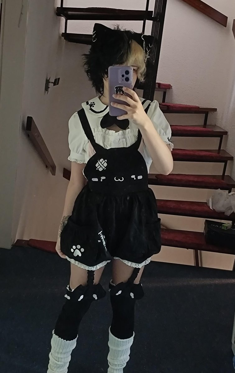 Milkmeray's tweet photo. I normally don't dress in a Femboy style but (⁠ ⁠ꈍ⁠ᴗ⁠ꈍ⁠) special occasion Catboy Fit! https://t.co/hfUpKBhcf9