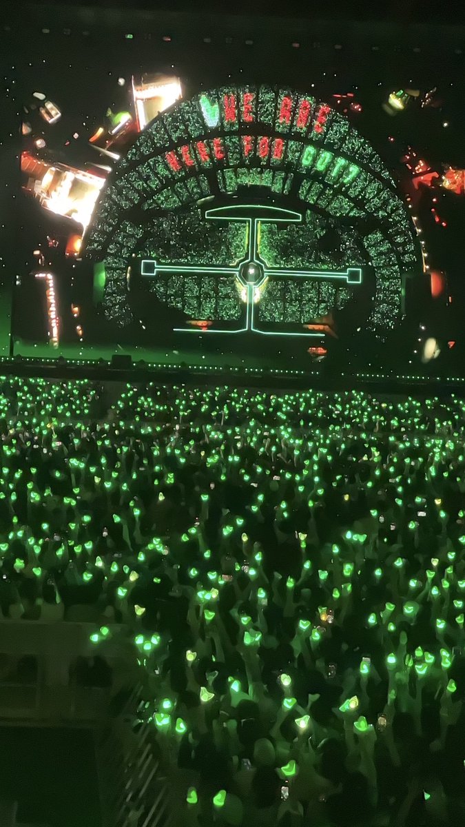 Neww0rldz's tweet photo. สวยมากกกกกกกก

#GOT7_NESTFESTinBKK_Day1 https://t.co/u5aRXlXZw7