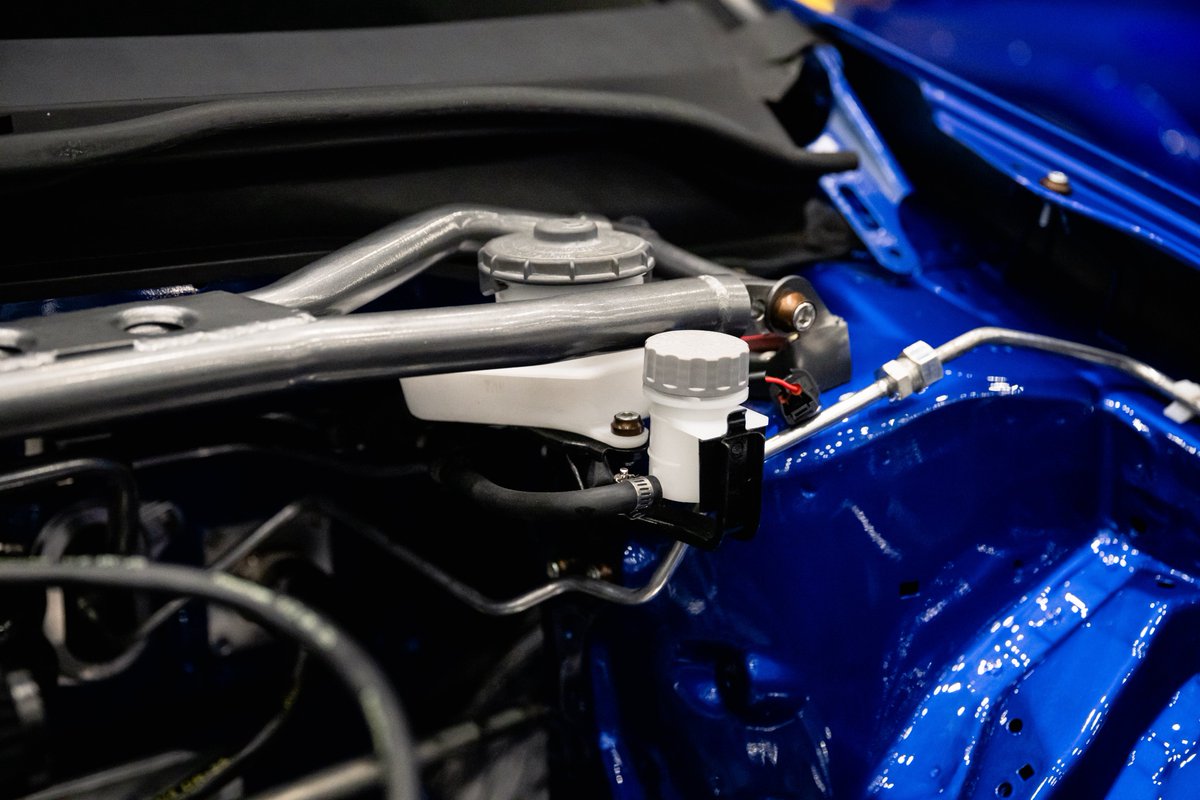 deeper_ctr_'s tweet photo. WEKFESTに合わせて遂にエンジンベイを制作して頂きました！
本体・周囲の消耗品関係もほぼほぼ交換、快適装備はそのままでイベントも街乗りも快適仕様🥰
これからまた10年乗れるエンジンベイにして頂きました。
ぜひ会場でご覧下さい！

📸 @shin_doya 

#wekfest
#wekfest2025
#wekfestjapan https://t.co/eJgB083G6M