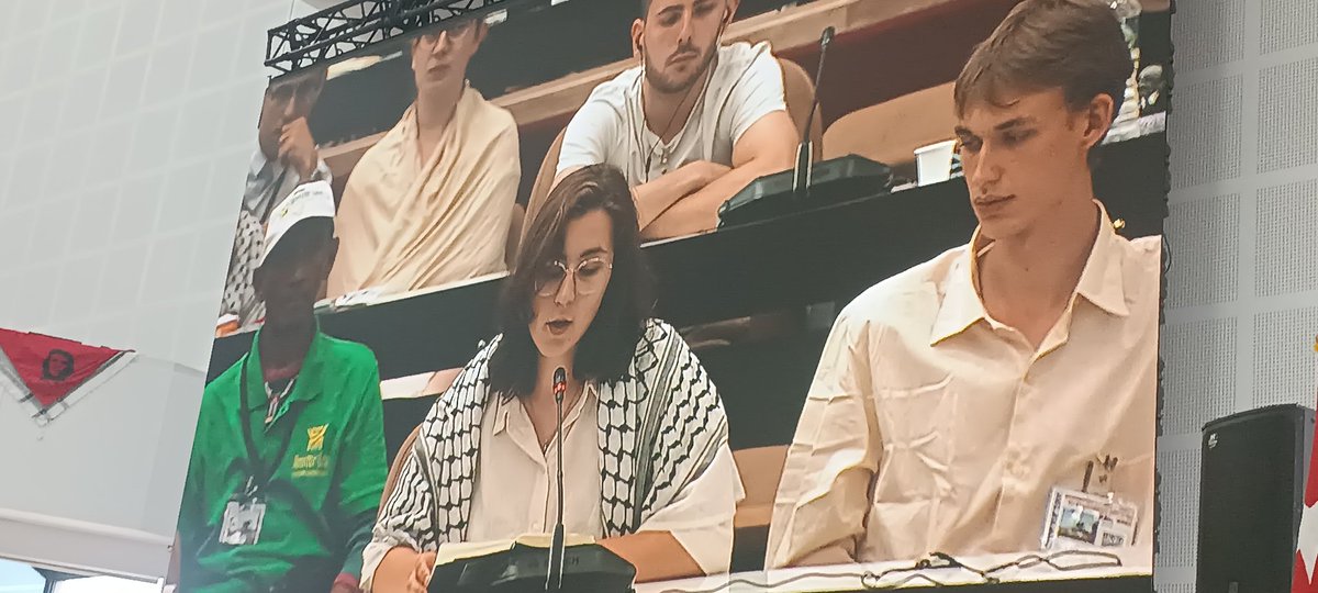 Amigos y amigas de Estados Unidos, Brasil, Sudáfrica, China, Bélgica, Puerto Rico, que participan en el Encuentro Internacional de Solidaridaridad ratifican que #Cuba continúa siendo un faro de esperanza que ilumina a los países en el 🌎.
#CubaNoEstáSola