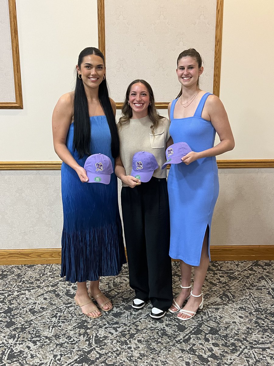 One last get together to celebrate our successful season! Seniors, we are going to miss you!