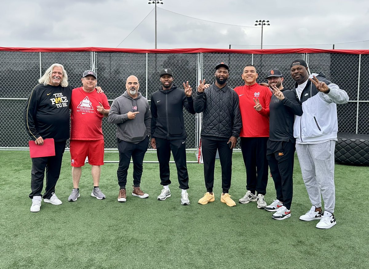 Rudy Cambero (@olcoachcam) on Twitter photo It was great having <a href="/uscfb/">USC Football ✌️</a> staff on campus today during morning workouts. My guys rolled in DEEP! Appreciate you guys coming out! #FightOn ✌🏽 #WeAreMD \|/ <a href="/raul3lara/">raul lara</a> <a href="/MDFootball/">Mater Dei Football</a> It was great having <a href="/uscfb/">USC Football ✌️</a> staff on campus today during morning workouts. My guys rolled in DEEP! Appreciate you guys coming out! #FightOn ✌🏽 #WeAreMD \|/ <a href="/raul3lara/">raul lara</a> <a href="/MDFootball/">Mater Dei Football</a>