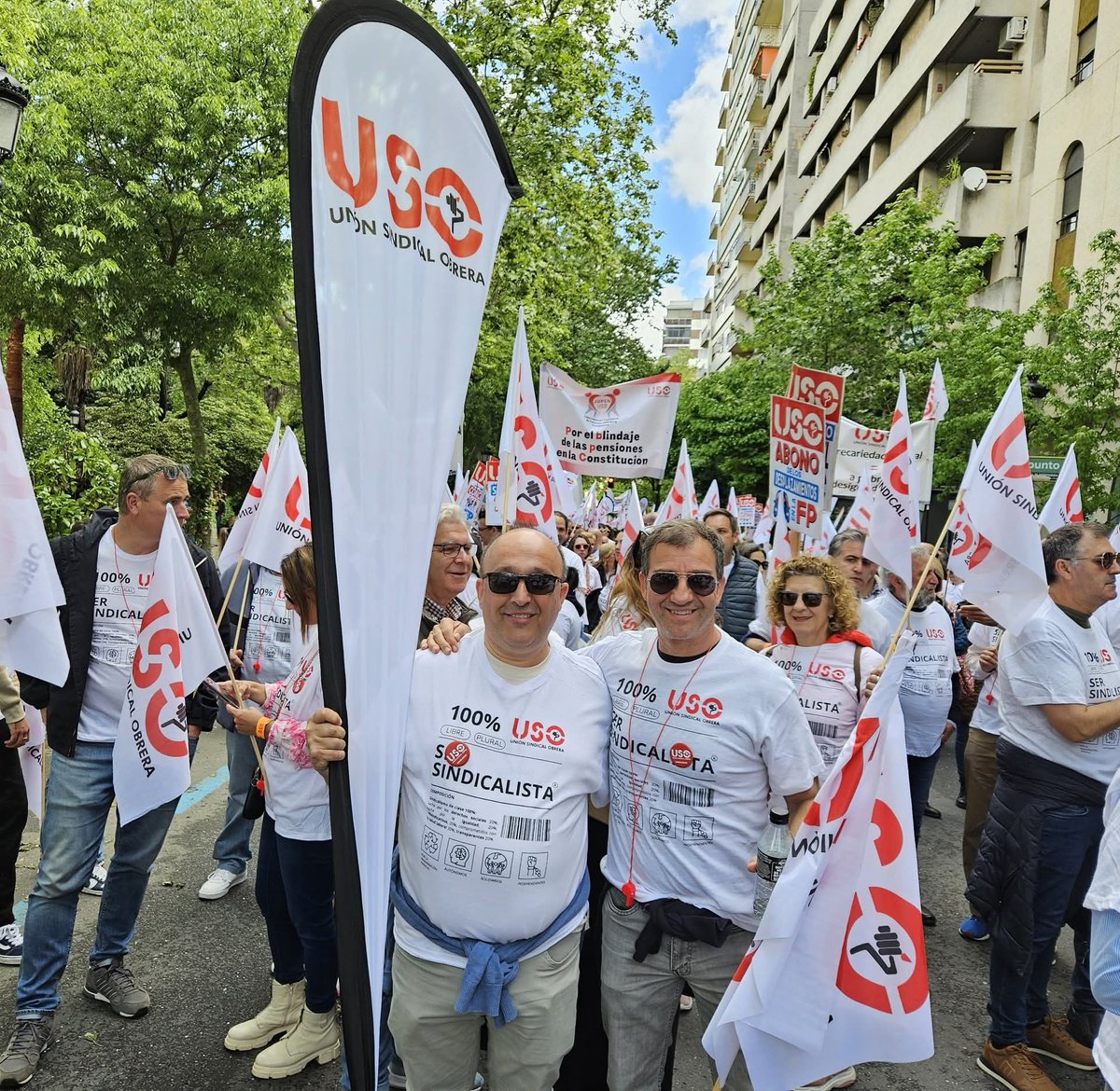 USO_Servicios's tweet photo. #USOServicios de @USOCantabria se ha sumado al #1MayoUSO en Cáceres #MásEmpleo #MásSalario #MejorVida https://t.co/Knckjj4wLG