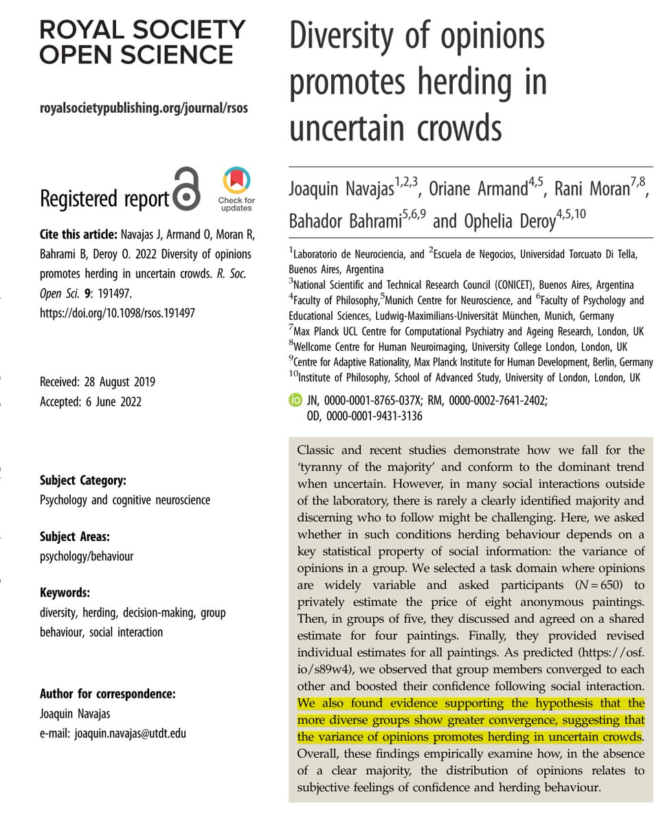 Çok fazla farklı görüşün olduğu belirsiz durumlarda, insanlar sürü davranışına daha eğilimli hale geliyor ve çoğunluğa uyuyorlar. 
Çünkü, çeşitli görüşlerin olması, insanların kendi tahminlerine olan güvenini sarsarak sosyal etkiye açık hale gelmelerine yol açıyor.