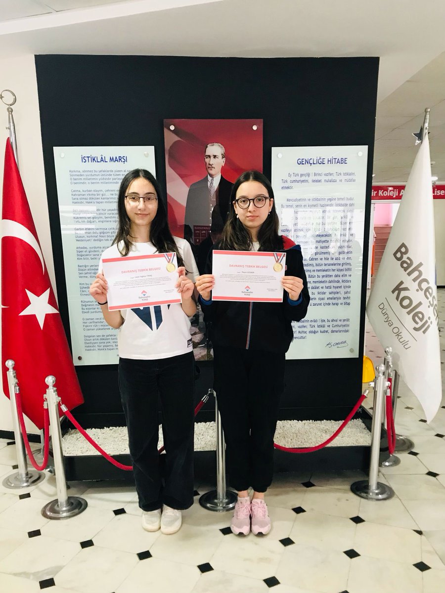 Okulumuzun Psikolojik Danışmanlık ve Rehberlik birimi tarafından yürütülen ortaokul davranış geliştirme programı kapsamında "Davranış Tebrik Belgesi" kazanan öğrencilerimizi kutlarız.