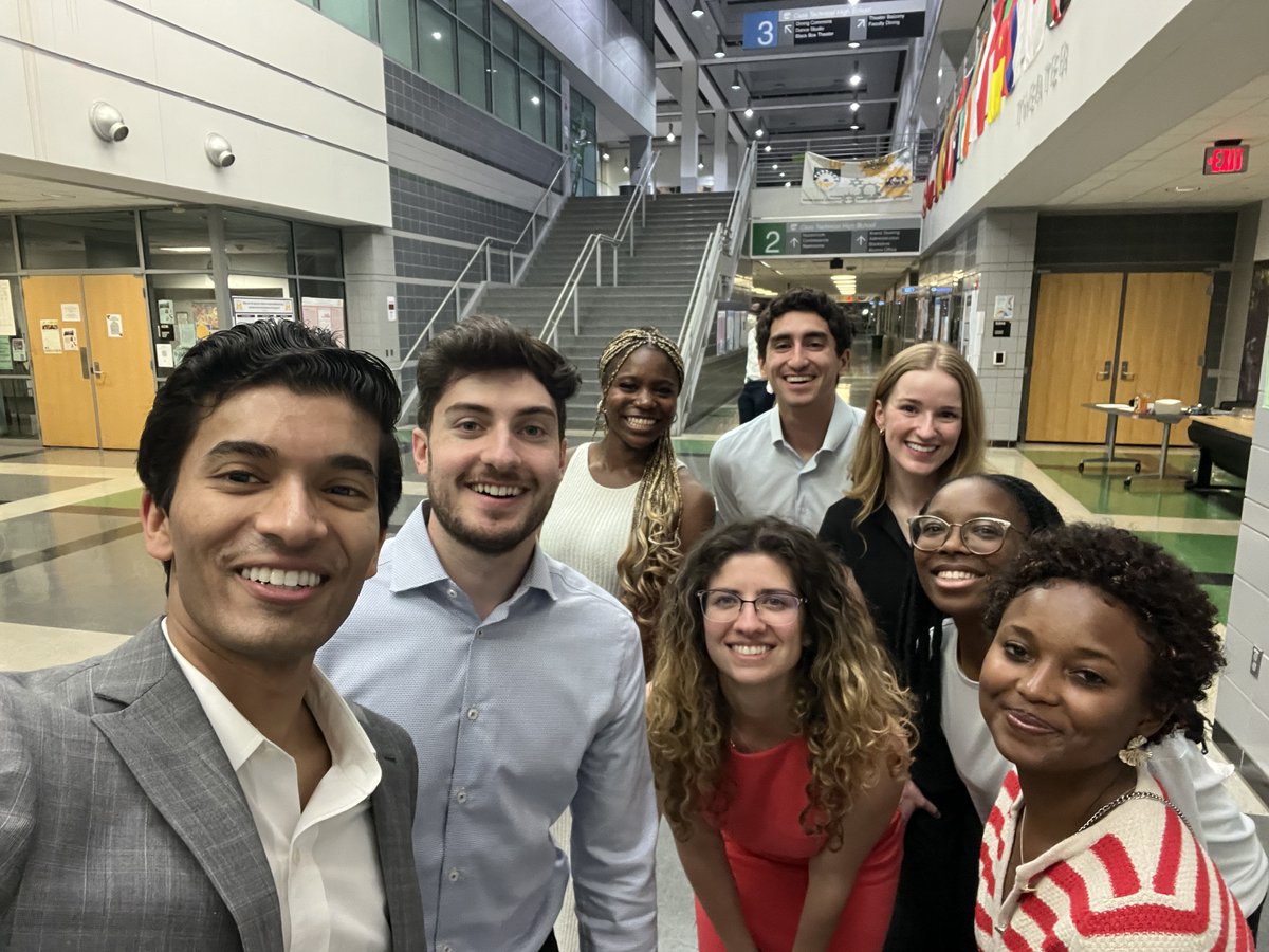 Mahesh Gupta (@maheshgupta__) on Twitter photo THIS TEAM!!! 💙💛
The <a href="/DoT_UMMS/">Doctors of Tomorrow</a> Capstone Symposium was an incredible success. We were amazed by the curiosity and knowledge demonstrated by our high school students from #casstech and <a href="/MarygroveSchool/">The School at Marygrove</a>. Way to represent the future of medicine! THIS TEAM!!! 💙💛
The <a href="/DoT_UMMS/">Doctors of Tomorrow</a> Capstone Symposium was an incredible success. We were amazed by the curiosity and knowledge demonstrated by our high school students from #casstech and <a href="/MarygroveSchool/">The School at Marygrove</a>. Way to represent the future of medicine!