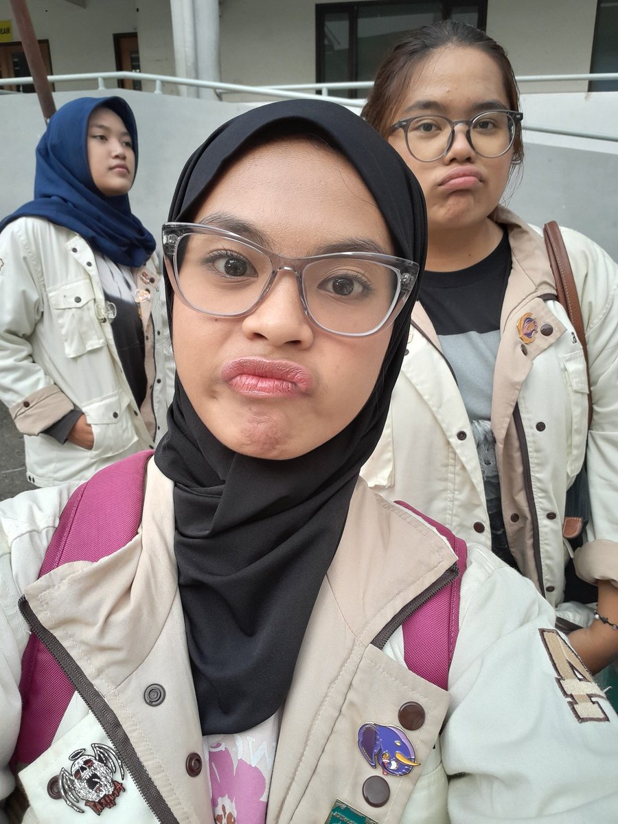 wippzyyy's tweet photo. :3 maw mandi lagiee https://t.co/MPkFFPcjgr