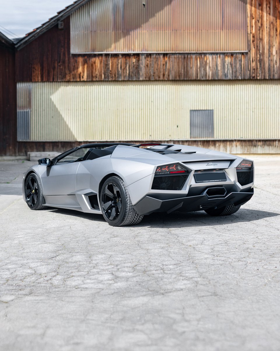 rmsothebys's tweet image. Unveiled at the 2009 Frankfurt Motor Show, the Reventón Roadster pushed the boundaries of design and performance with its stealth fighter-inspired styling, a limited run of just 15 cars, and a 660-horsepower V-12 borrowed from the Murciélago LP670-4 SV. bit.ly/4k0xD16