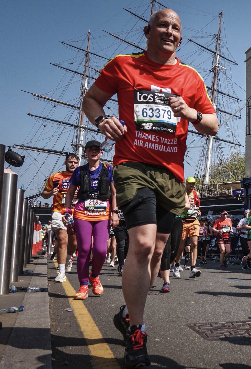 TVAirAmb's tweet image. This week’s #FridayFundraiser celebrates the seven incredible people who ran for @TVAirAmb in the @LondonMarathon raising £16,430! 🚁
The 2026 marathon ballot has closed but there’s still chance to register your interest in one of our charity spaces: bit.ly/42T3U35