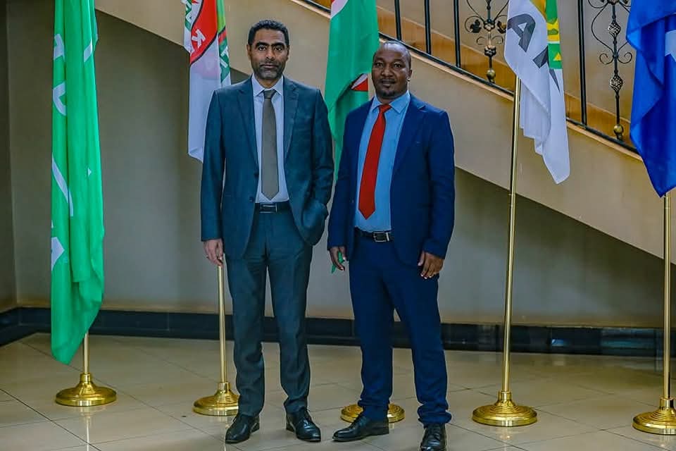 Meru_county's tweet image. The status of Kinoru Stadium was also reviewed. Hon. Murega &amp;amp; Sports Kenya inspected the facility &amp;amp; addressed pending issues. H.E. Gov. Mutuma M’Ethingia is personally pushing for its handover to the county for full operationalization.
#StadiumDevelopment
#BuildingMeruTogether