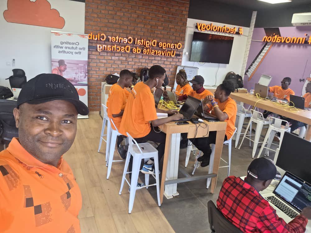 Yves Kom tweet media