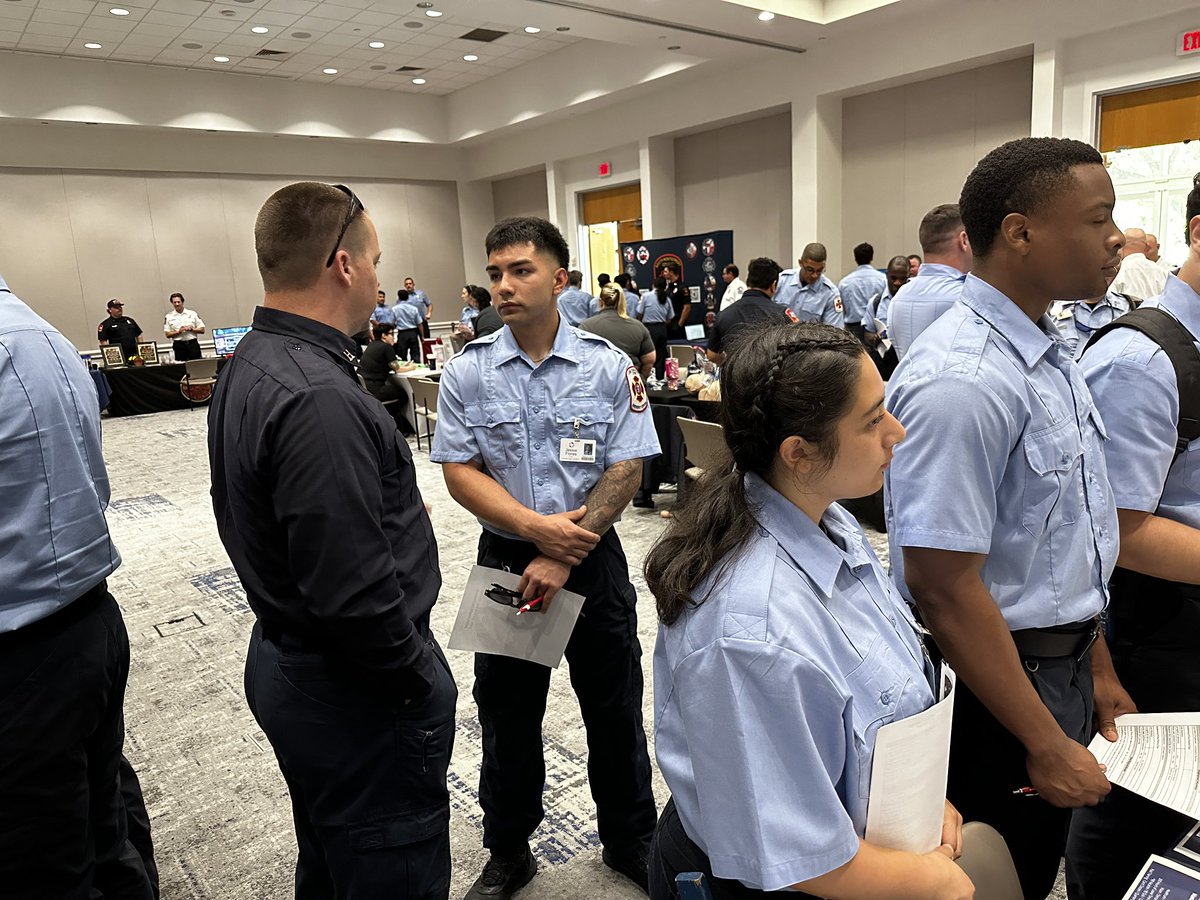 Recruiting our next generation of fire fighters and medics.  

We are at Lone Star College - Cy-Fair Campus talking to their cadets about the benefits of working for a premier fire department.

#careers #FirefighterCareer #paramedic