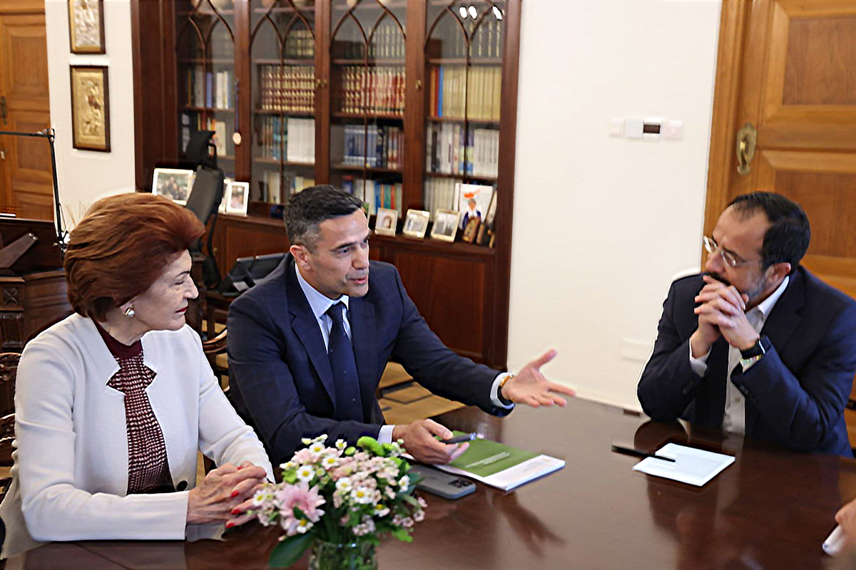 UCYOfficial's tweet image. Στο Προεδρικό, με τεκμήρια και όραμα. Το Πανεπιστήμιο Κύπρου καταθέτει αποτύπωμα: οικονομία, κοινωνία, καινοτομία.
📈Η μελέτη του ΚΟΕ τεκμηριώνει τον αντίκτυπο του ΠΚ και χαρτογραφεί παρεμβάσεις σε κάθε πτυχή της κοινωνίας
@PresidentCYP @UCYRector5 @AnastasiouTasos