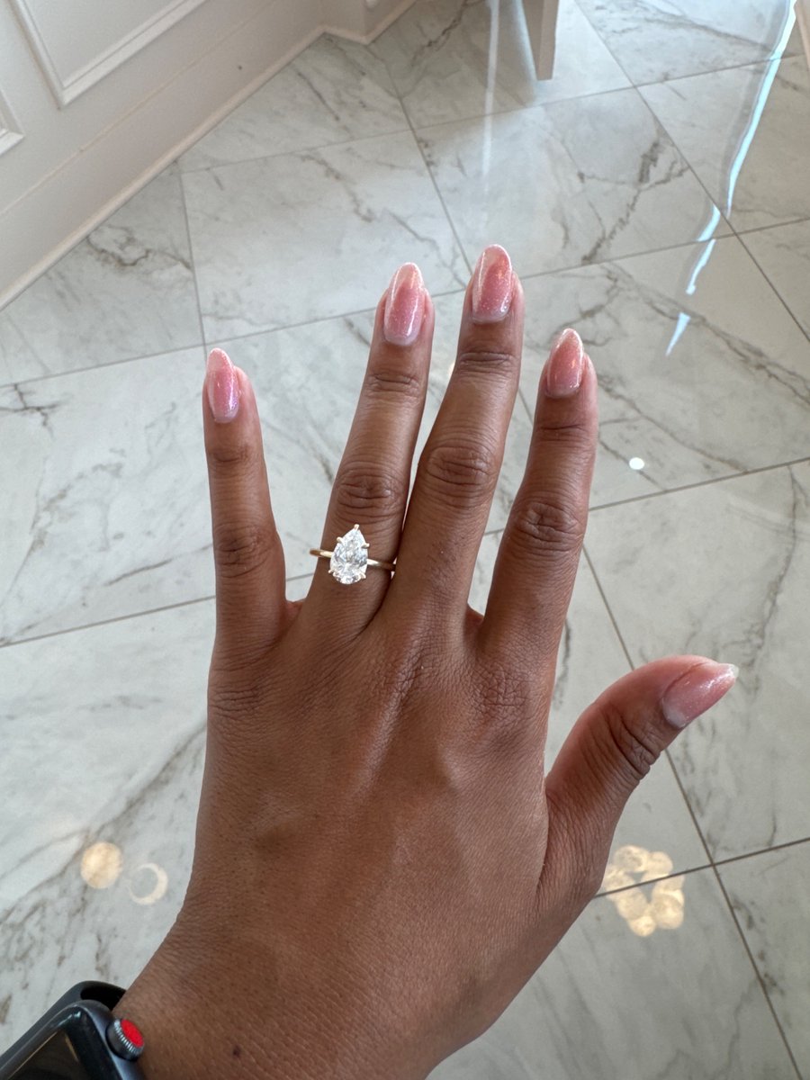 ohstarkey's tweet image. I don’t even remember the last time I was on this app but I just have to let the TL know I’m marrying the love of my life!!😭